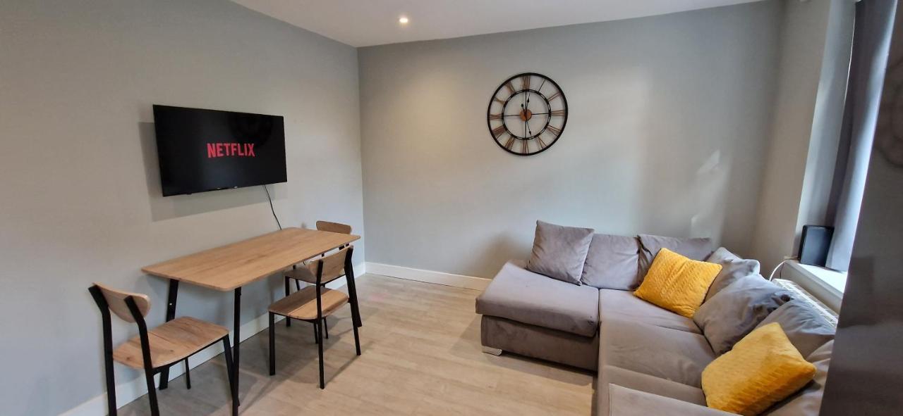 Central Reading Modern 3Br Flat - Walk To Station And High Street Exterior photo